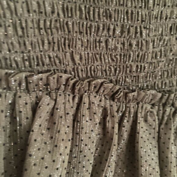 Glam Los Angeles green‎ shimmery smocked skirt - Picture 2 of 5